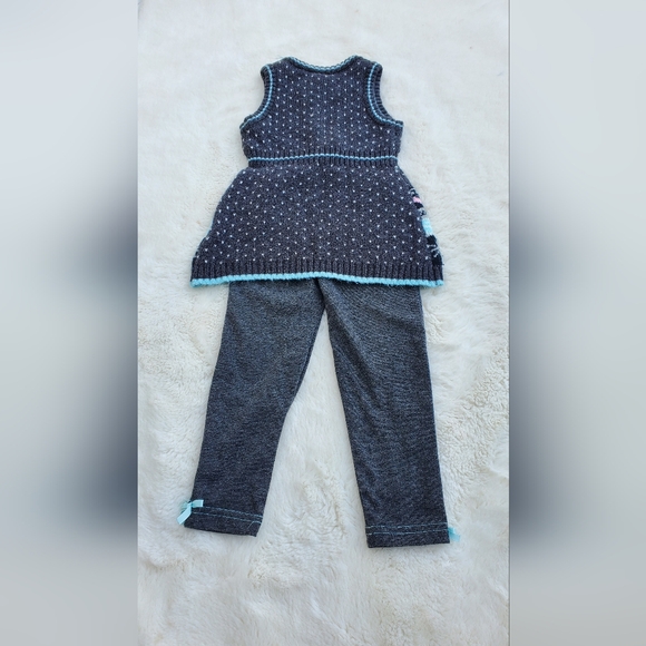 Little lass outfit size 2T - Picture 2 of 4